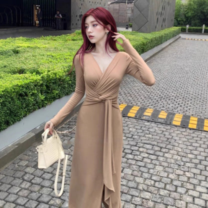 Pure Desire To Twist V-neck Long-sleeve Dress Women&