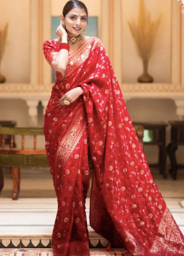 Ethnic Motifs Zari Woven Banarasi Saree With Unstithced Blouse Piece