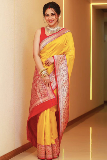 Woven Design Zari Saree With Blouse